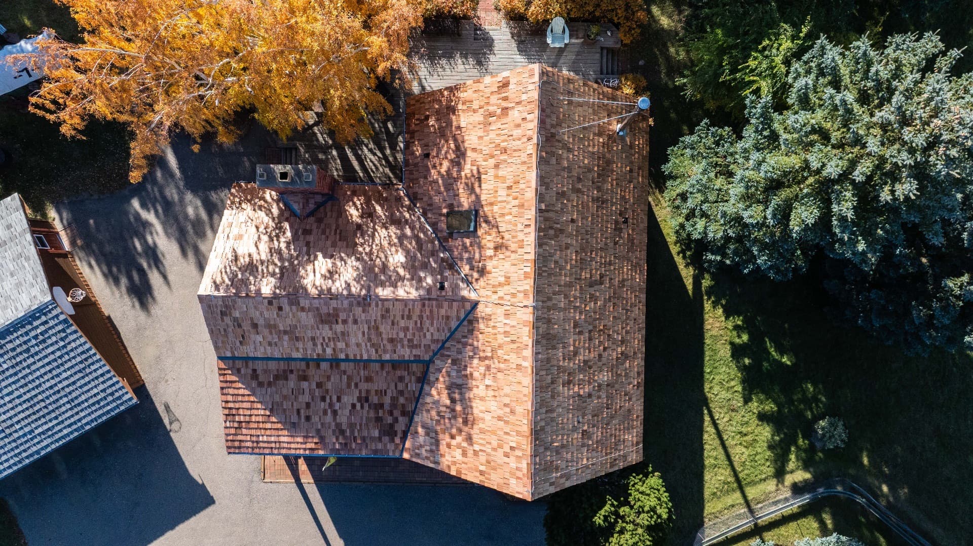 Cedar shake roofing in Radville