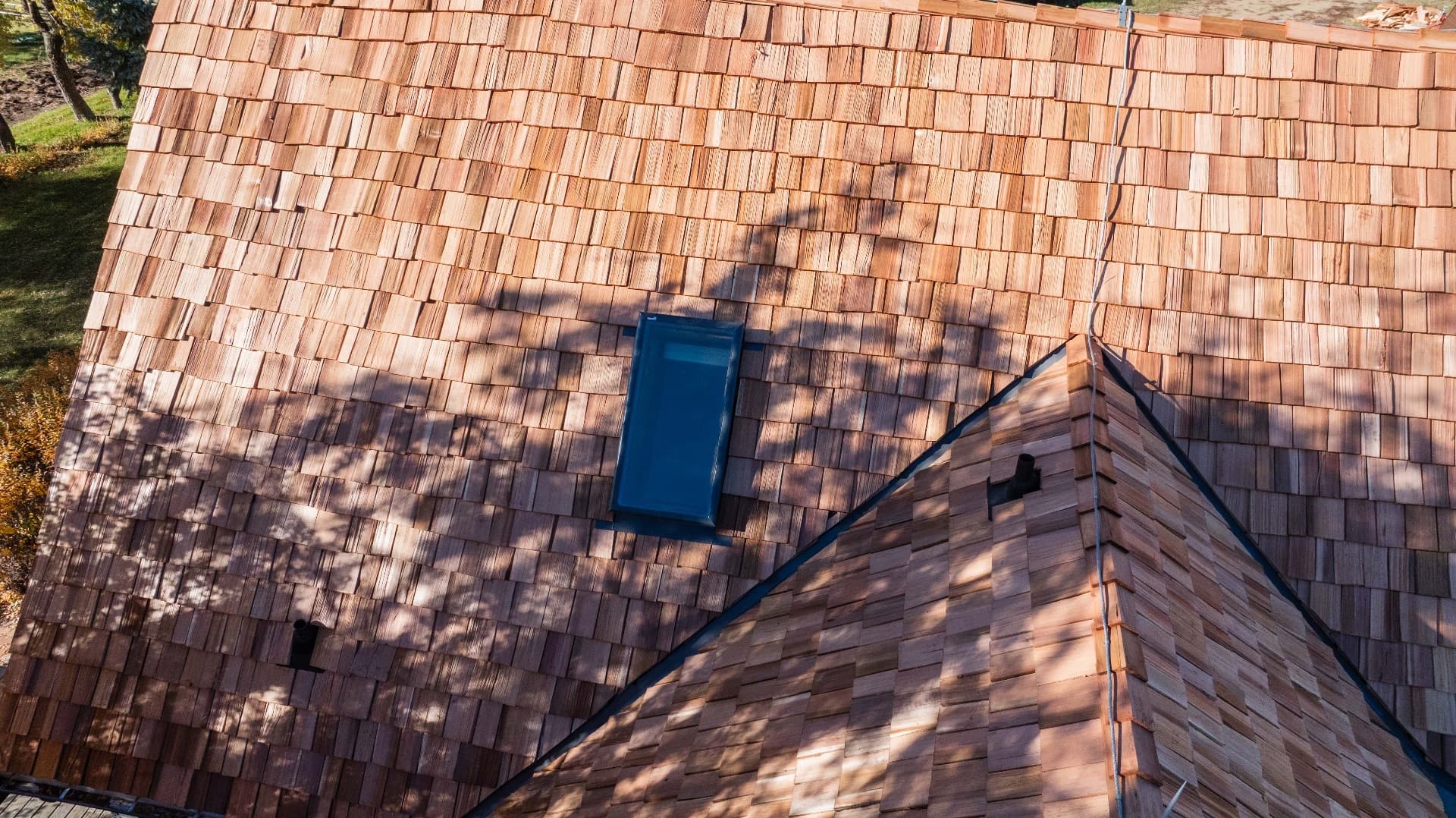 Cedar roofing in Radville