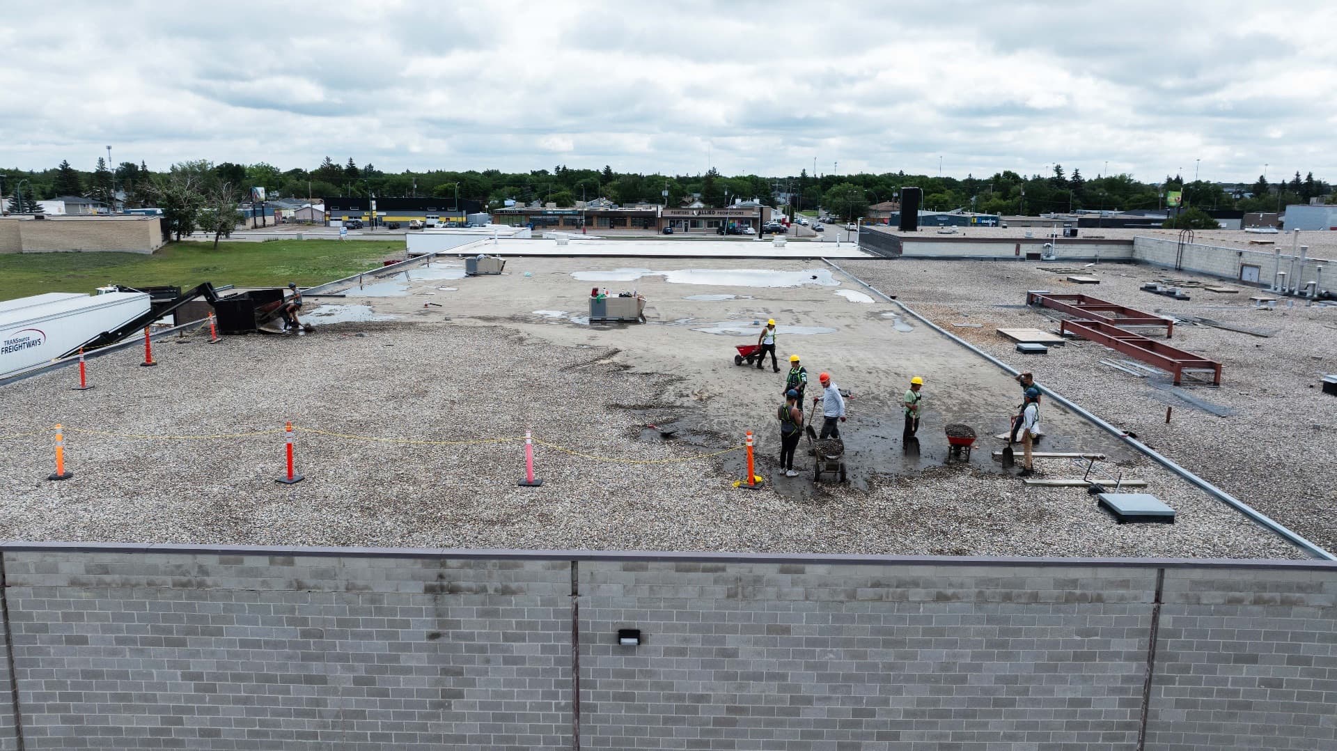 Flat roof installation