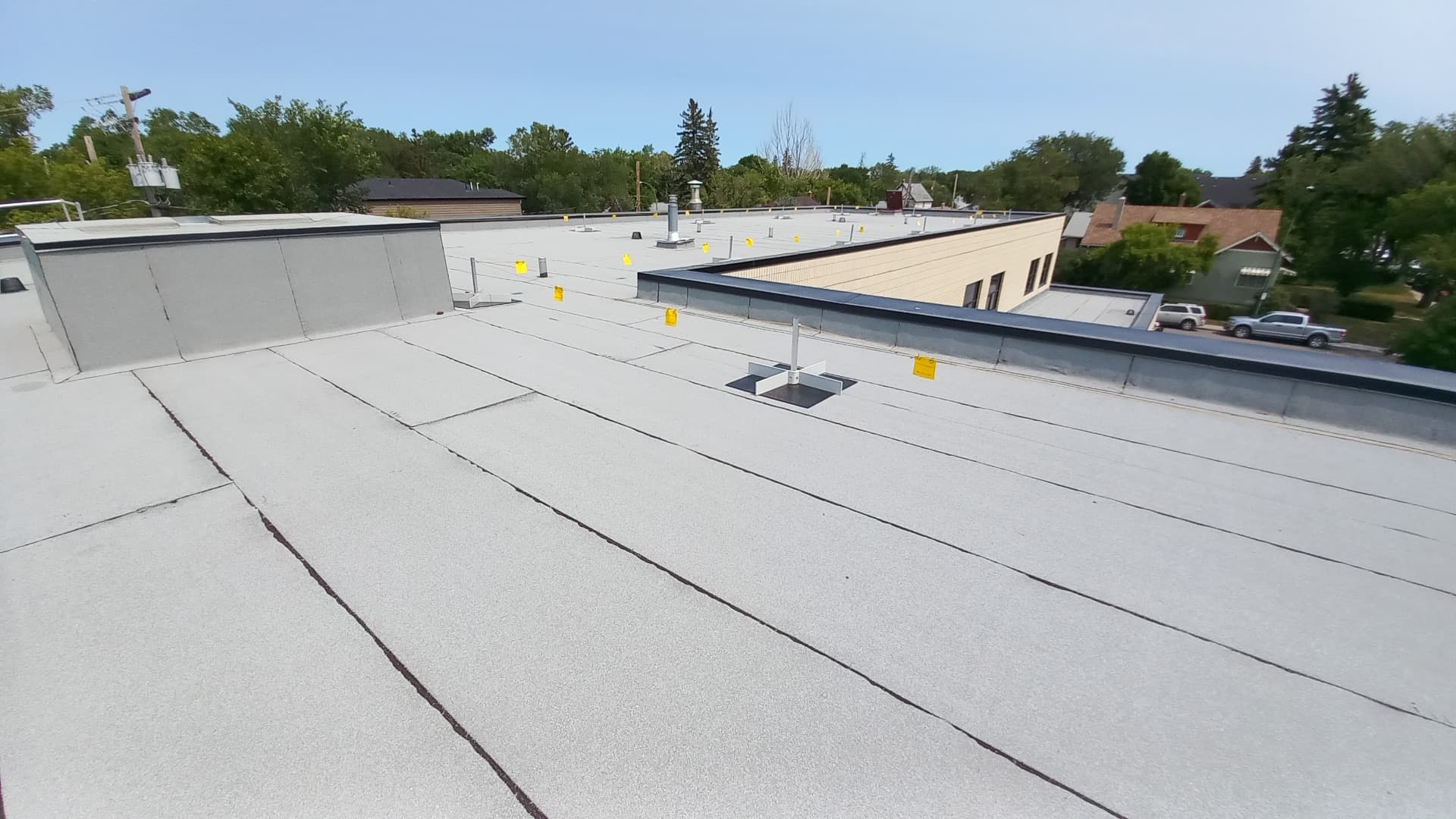 Commercial flat roof system