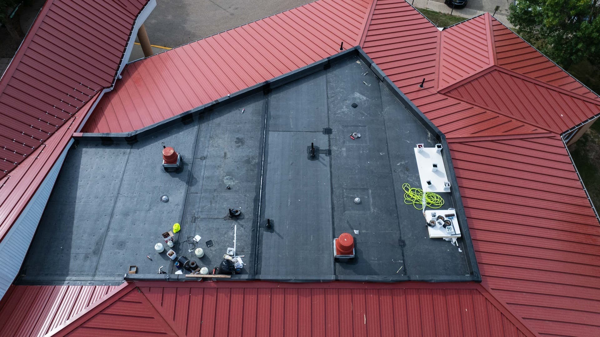 Rubber roofing installation